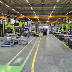 CNC kanten Keizers Metaal, allemaal kantbanken in actie.