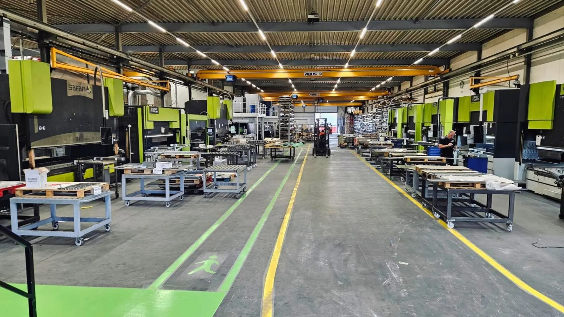 Machinepark met kantbanken